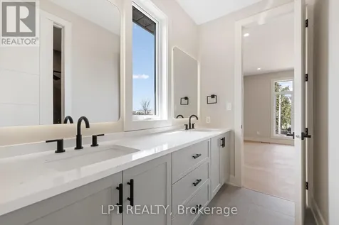 15 Briggs Avenue Ottawa ON K2E 6W5