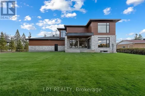15 Briggs Avenue Ottawa ON K2E 6W5