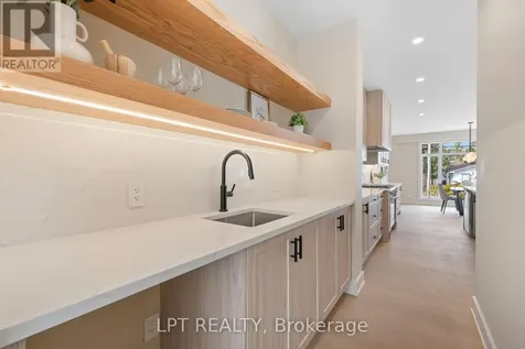 15 Briggs Avenue Ottawa ON K2E 6W5