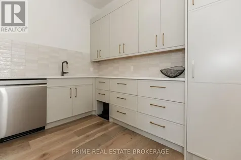 9 Black Walnut Drive Norfolk ON N0E 1P0