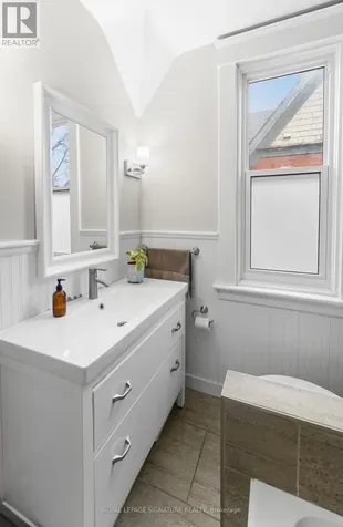 58 Hohner Avenue Kitchener ON N2H 2V4