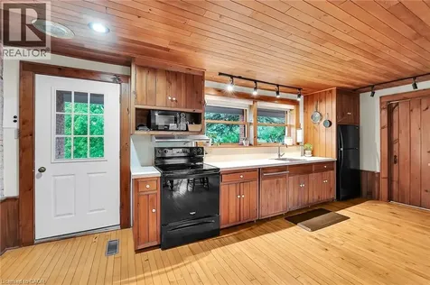 2432 Seburn Road Fonthill ON L0S 1E6