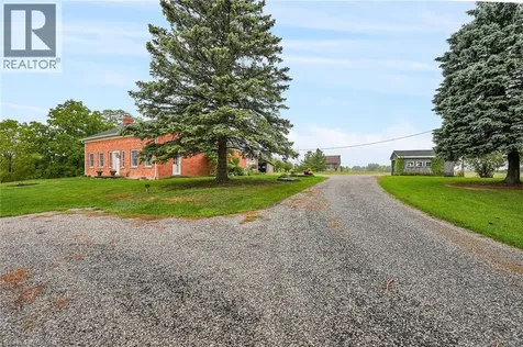 2432 Seburn Road Fonthill ON L0S 1E6