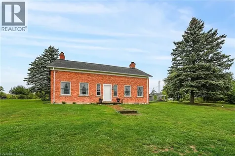 2432 Seburn Road Fonthill ON L0S 1E6