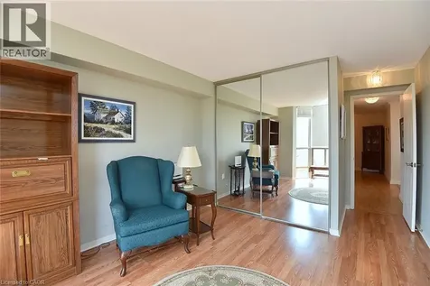 5090 Pinedale Avenue Burlington ON L7L 3V8