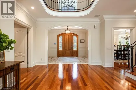 2096 Lakeshore Road East Oakville ON L6J 1M3