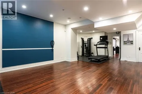2096 Lakeshore Road East Oakville ON L6J 1M3