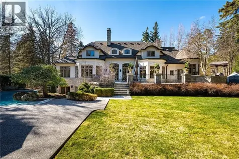 2096 Lakeshore Road East Oakville ON L6J 1M3