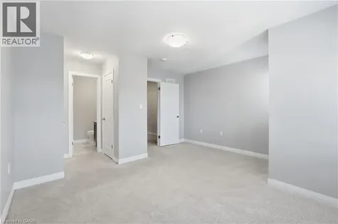 28 Aqua Lane Glanbrook ON L0R 1P0