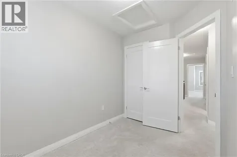 28 Aqua Lane Glanbrook ON L0R 1P0