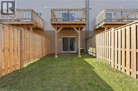 28 Aqua Lane Glanbrook ON L0R 1P0