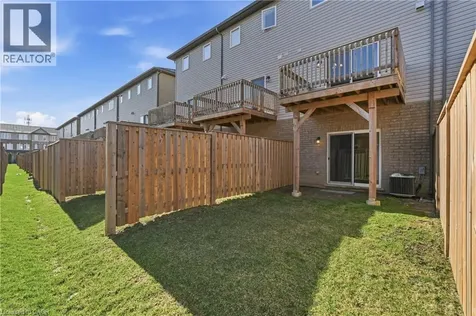 28 Aqua Lane Glanbrook ON L0R 1P0