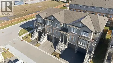28 Aqua Lane Glanbrook ON L0R 1P0