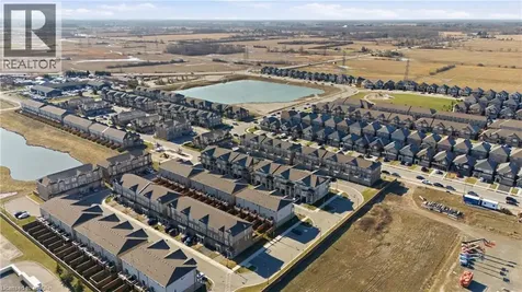 28 Aqua Lane Glanbrook ON L0R 1P0