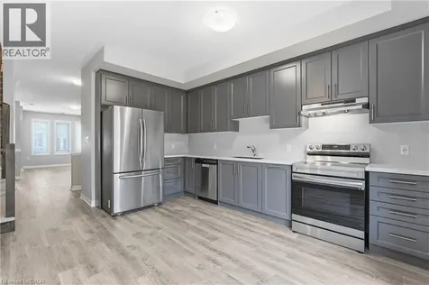 28 Aqua Lane Glanbrook ON L0R 1P0