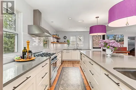 13 Parkland Drive Clearview ON L9Y 3Y9