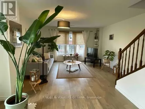 102 Paseo Private Ottawa ON K2G 4N7