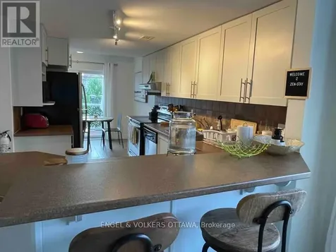 102 Paseo Private Ottawa ON K2G 4N7