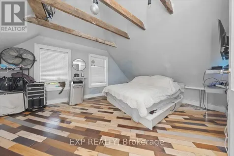 297 Cyr Avenue Ottawa ON K1L 7N6
