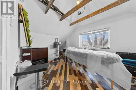 297 Cyr Avenue Ottawa ON K1L 7N6