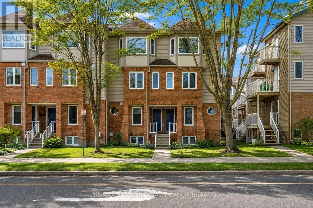 1344 Guthrie Street Ottawa ON K2H 1G8