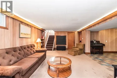 124 Broker Drive Hamilton ON L8T 2B8