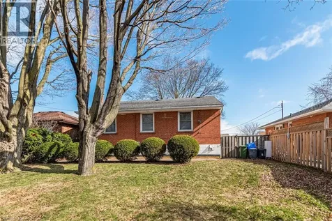 124 Broker Drive Hamilton ON L8T 2B8