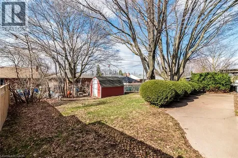 124 Broker Drive Hamilton ON L8T 2B8