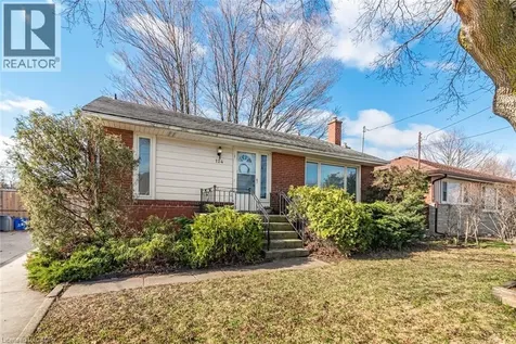 124 Broker Drive Hamilton ON L8T 2B8