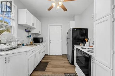 1333 Wyandotte Street West Windsor ON N9B 1H3