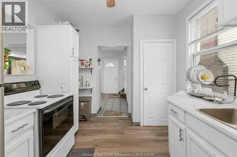 1333 Wyandotte Street West Windsor ON N9B 1H3