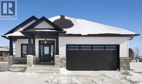 111 Fenceline Drive Chatham ON N7M 6B4