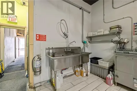 542 Concession Street Hamilton ON L8V 1A9