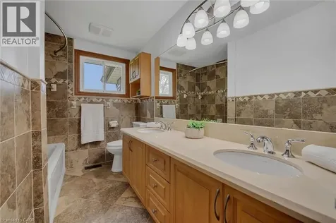 617 Eighth Road East Stoney Creek ON L8J 2X4