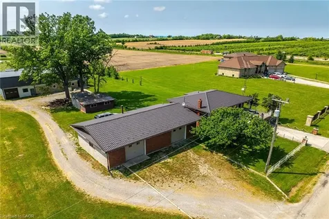 617 Eighth Road East Stoney Creek ON L8J 2X4
