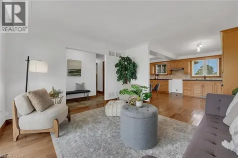 617 Eighth Road East Stoney Creek ON L8J 2X4