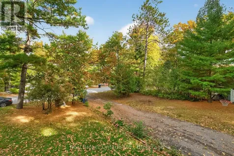 1950 Champlain Road Tiny ON L9M 0B6