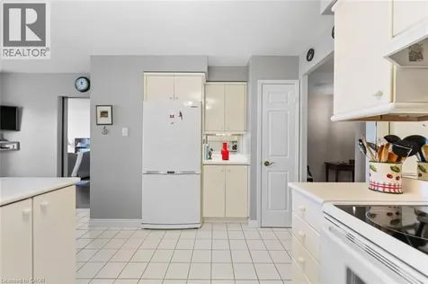2287 Lake Shore Boulevard West Toronto ON M8V 3Y1