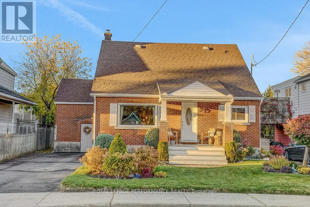 103 Glynn Avenue Ottawa ON K1K 1S7