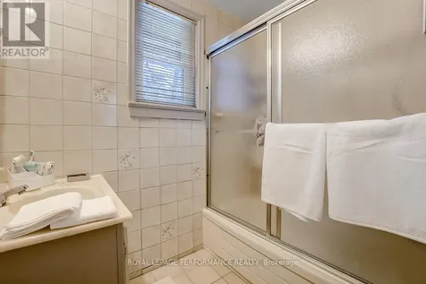 103 Glynn Avenue Ottawa ON K1K 1S7