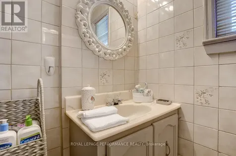103 Glynn Avenue Ottawa ON K1K 1S7