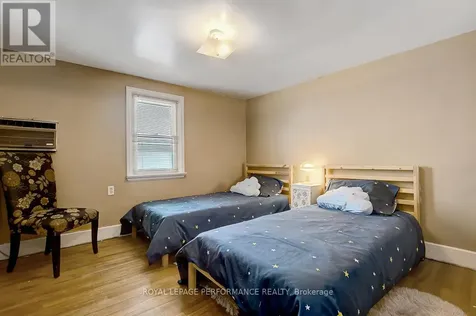 103 Glynn Avenue Ottawa ON K1K 1S7
