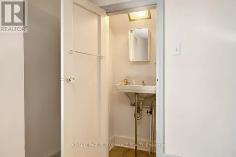 103 Glynn Avenue Ottawa ON K1K 1S7