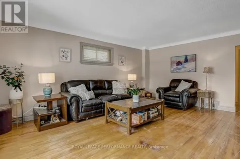 103 Glynn Avenue Ottawa ON K1K 1S7