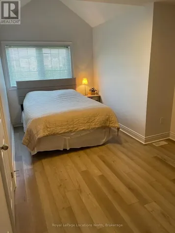 32 Berkshire Avenue Wasaga Beach ON L9Z 0G3