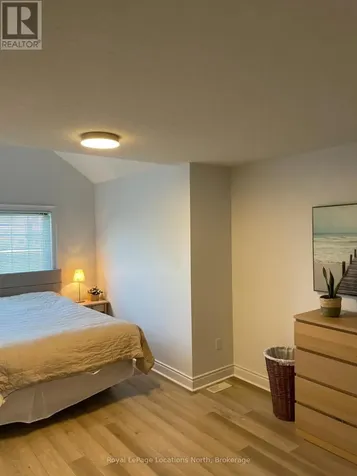 32 Berkshire Avenue Wasaga Beach ON L9Z 0G3