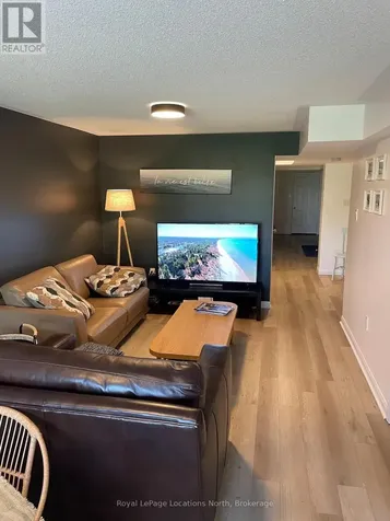 32 Berkshire Avenue Wasaga Beach ON L9Z 0G3