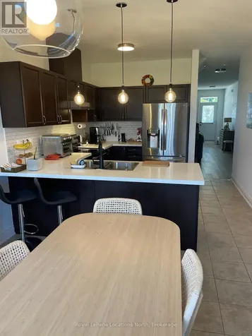 32 Berkshire Avenue Wasaga Beach ON L9Z 0G3
