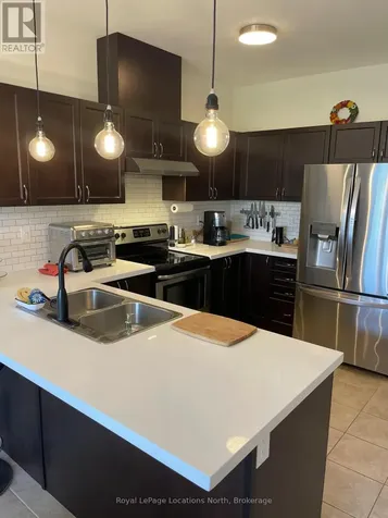 32 Berkshire Avenue Wasaga Beach ON L9Z 0G3