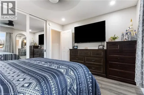 50 Campbell Court Stratford ON N5A 7T6